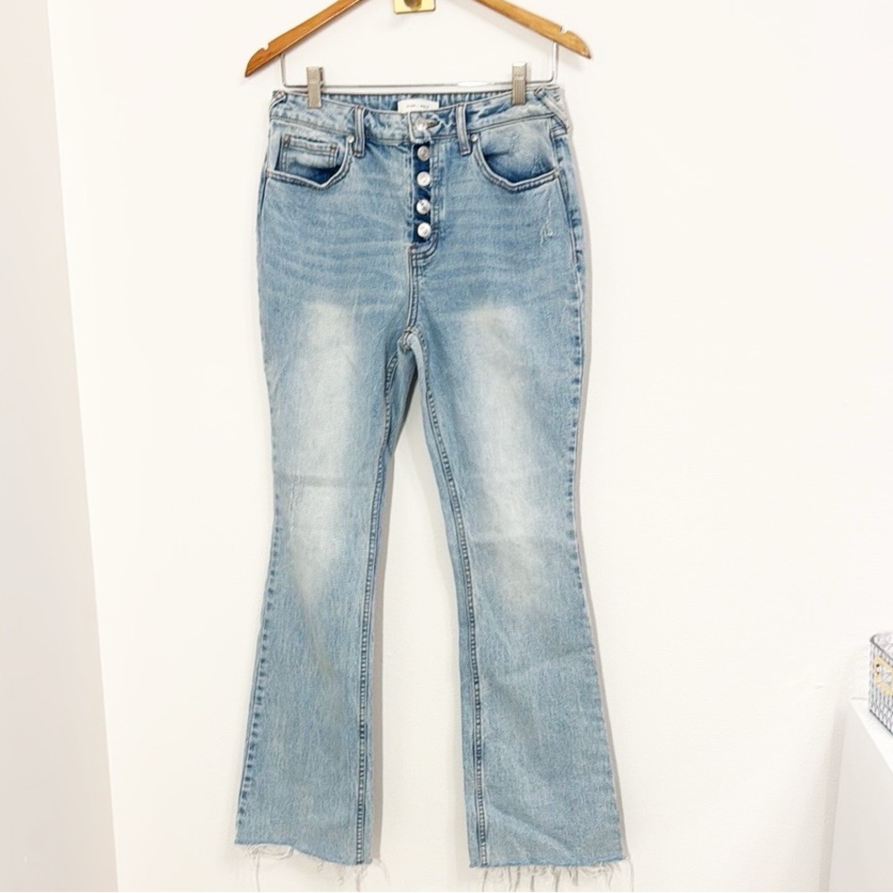 CLEO WOLF  High Rise Boot Cut Jeans Light Wash Exposed Button Fly Size 28/34 - Picture 2 of 8